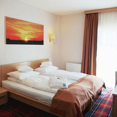 Hotel Leon & Spa Arad Luaran gambar
