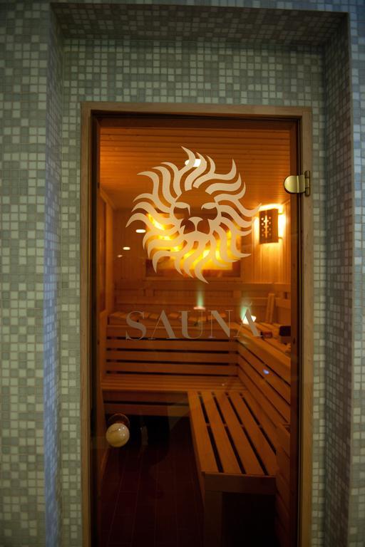Hotel Leon & Spa Arad Luaran gambar